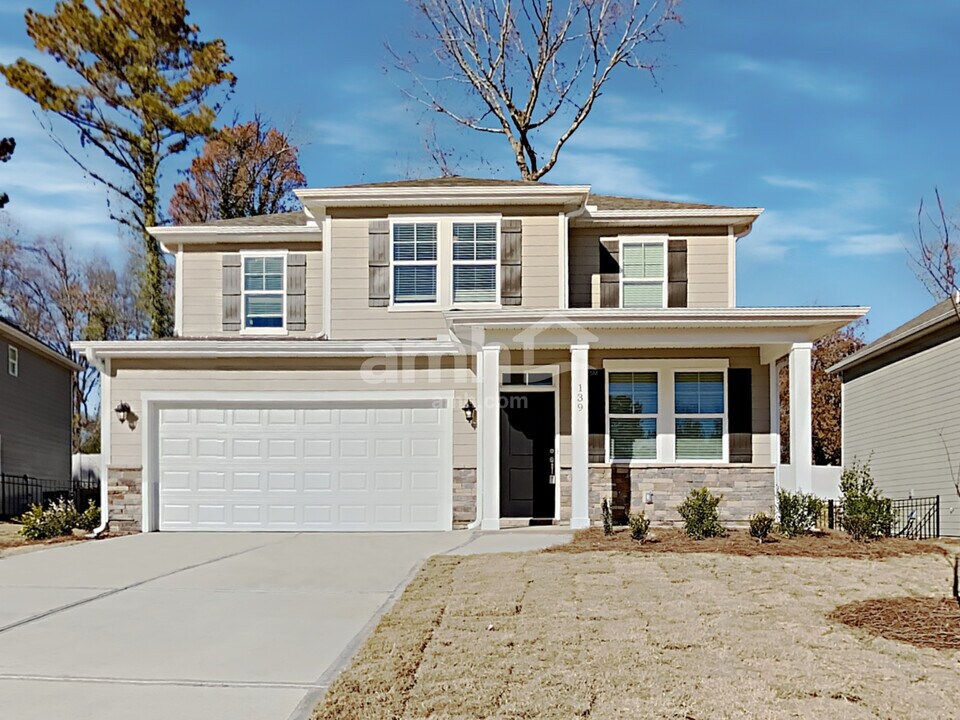 139 Dog Path Trl in Cumming, GA - Foto de edificio