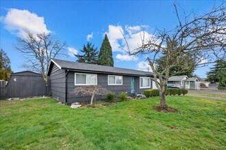 11868 SE 160th St in Renton, WA - Building Photo - Building Photo