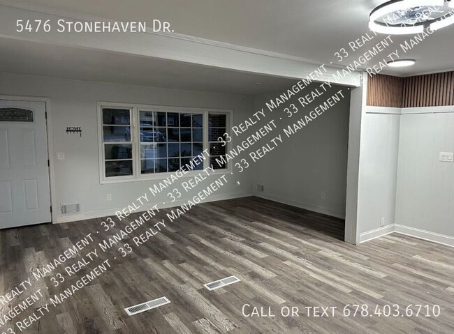 5476 Stonehaven Dr in Stone Mountain, GA - Building Photo - Building Photo