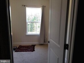 6090 Camerons Ferry Dr in Haymarket, VA - Building Photo - Building Photo