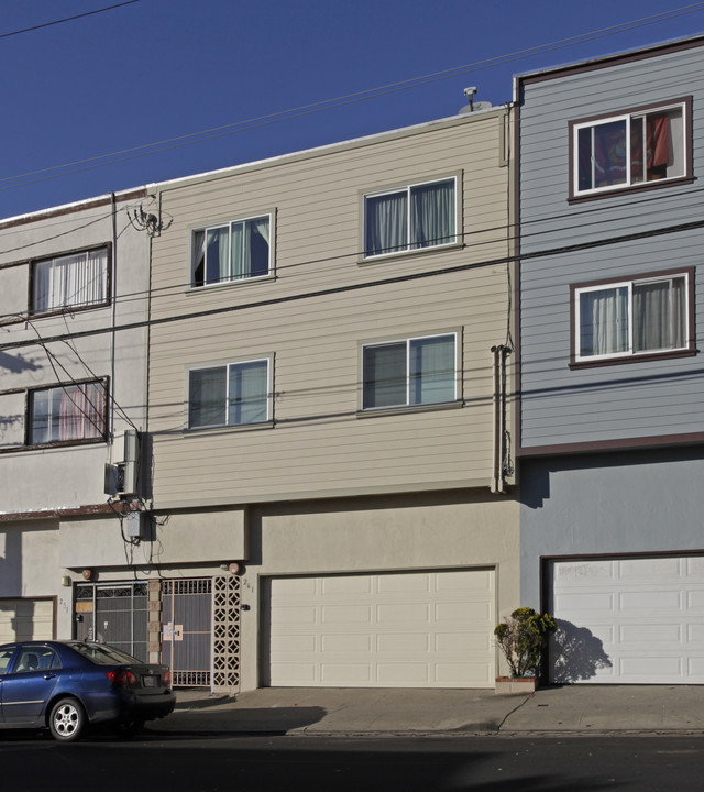 261 Price St in Daly City, CA - Foto de edificio