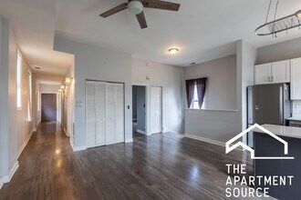3230 W Augusta Blvd, Unit 3 in Chicago, IL - Building Photo - Building Photo