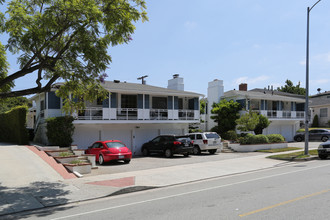 1536-1542 Veteran Ave in Los Angeles, CA - Building Photo - Building Photo