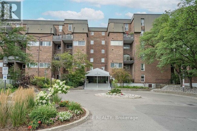 property at 16 Elgin St