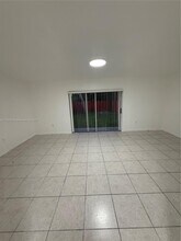 925 SW 8th St in Hallandale Beach, FL - Building Photo - Building Photo