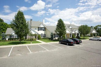 507 Centre Ct in Medford, NY - Building Photo - Building Photo