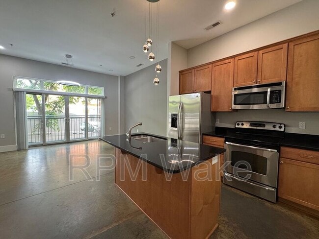 444 S Blount St in Raleigh, NC - Building Photo - Building Photo