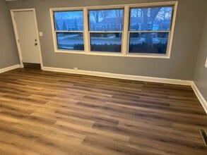 7100 Wilson Terrace in Morton Grove, IL - Building Photo - Building Photo
