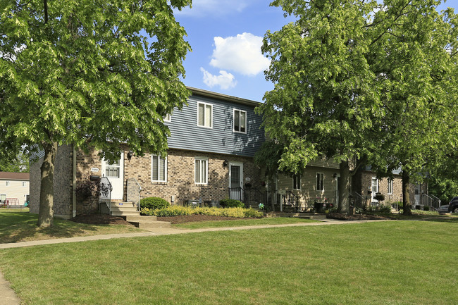 Carnegie Arms in Niles, OH - Foto de edificio - Building Photo