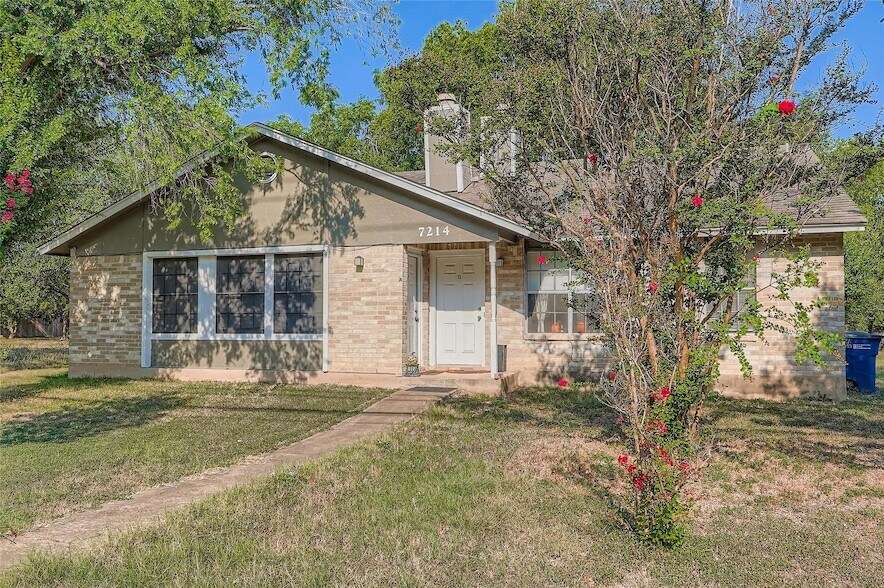 7214 Salt Springs Dr, Unit A in Austin, TX - Building Photo