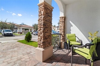 9831 NW 102nd Pl in Doral, FL - Building Photo - Building Photo