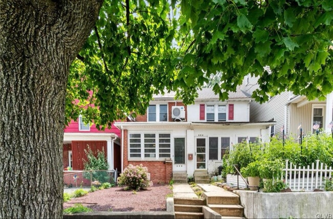 property at 256 Lehigh Ave