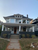 2849 Broadway St in Toledo, OH - Building Photo