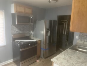 7228 Chalmers Ave in Warren, MI - Building Photo - Building Photo