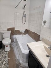 6160 N Damen Ave in Chicago, IL - Foto de edificio - Building Photo