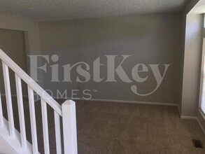 7249 Bennell Dr in Reynoldsburg, OH - Building Photo - Building Photo