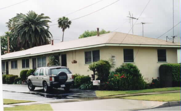 153 S Bush St in Orange, CA - Building Photo