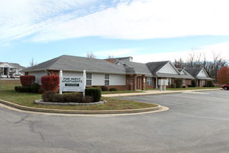 Sullivan Family Apartments in Sullivan, MO - Foto de edificio - Building Photo