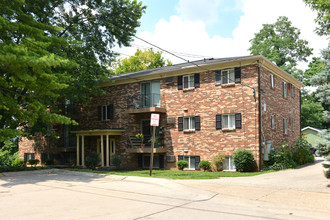 Falcon Crest Apartments in Milford, OH - Building Photo - Building Photo