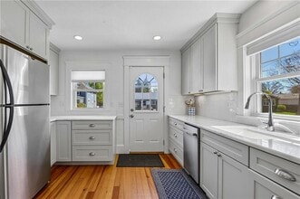 117 S Atlantic Ave in Warwick, RI - Building Photo - Building Photo