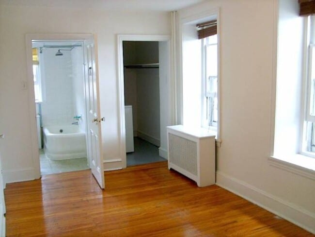 8107 Germantown Ave in Philadelphia, PA - Building Photo - Building Photo