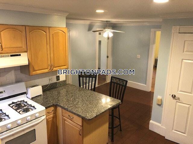 49 Fairbanks St in Boston, MA - Building Photo