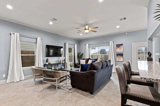 property at 2209 Silverbonnet St