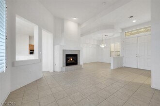 10817 Windledge Ave in Las Vegas, NV - Building Photo - Building Photo