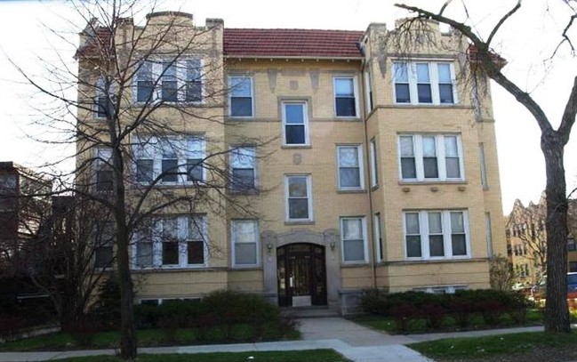 127-129 Ridge Ave in Evanston, IL - Building Photo - Building Photo