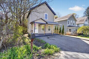 204 Saratoga Ave in Ballston Spa, NY - Building Photo