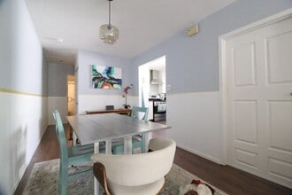 3829 Glenfeliz Boulevard in Los Angeles, CA - Foto de edificio - Building Photo