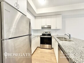 Massive 5-Bedroom + Den Townhouse with Garage & Deck in Oshawa in Oshawa, ON - Building Photo - Building Photo