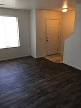 LKWD Heights in Layton, UT - Foto de edificio - Interior Photo