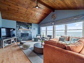 32414 Lake Rd in Avon Lake, OH - Building Photo