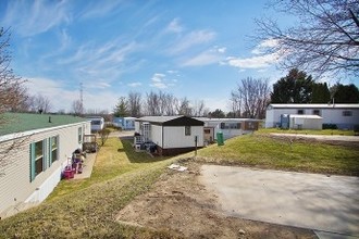 Lansing Park Terrace in Lansing, MI - Building Photo - Building Photo