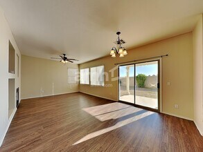 2063 S Starling Dr in Gilbert, AZ - Building Photo - Building Photo