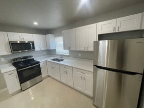 11430 Kimble Dr in Ft. Myers, FL - Building Photo - Building Photo