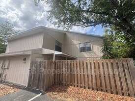 4638 Lighthouse Cir in Orlando, FL - Building Photo