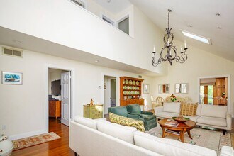 49 Wooded Oak Ln in East Hampton, NY - Building Photo - Building Photo