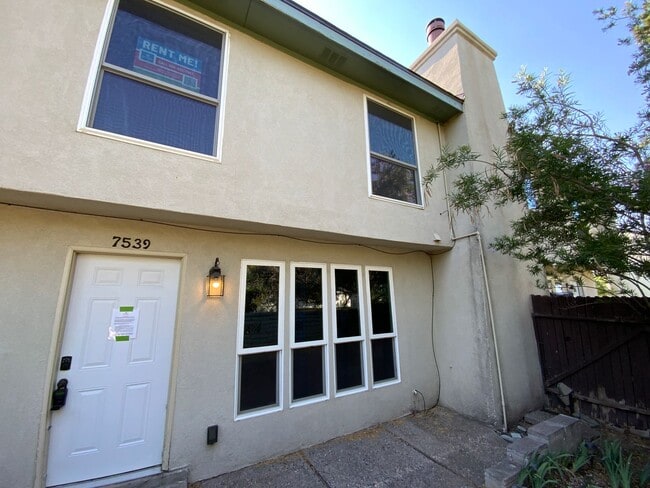 property at 7539 Prairie Rd NE