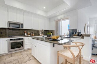 6436 Lunita Rd in Malibu, CA - Building Photo - Building Photo