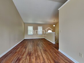 3681 Jonathan Dr in Hebron, KY - Building Photo - Building Photo