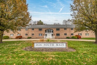 1616 South Main Street 55+ in Canton, OH - Building Photo - Building Photo
