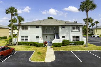 Woodside at Port Malabar in Palm Bay, FL - Building Photo - Building Photo