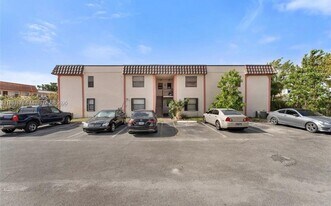 20730 NE 8th Ct in Miami, FL - Building Photo