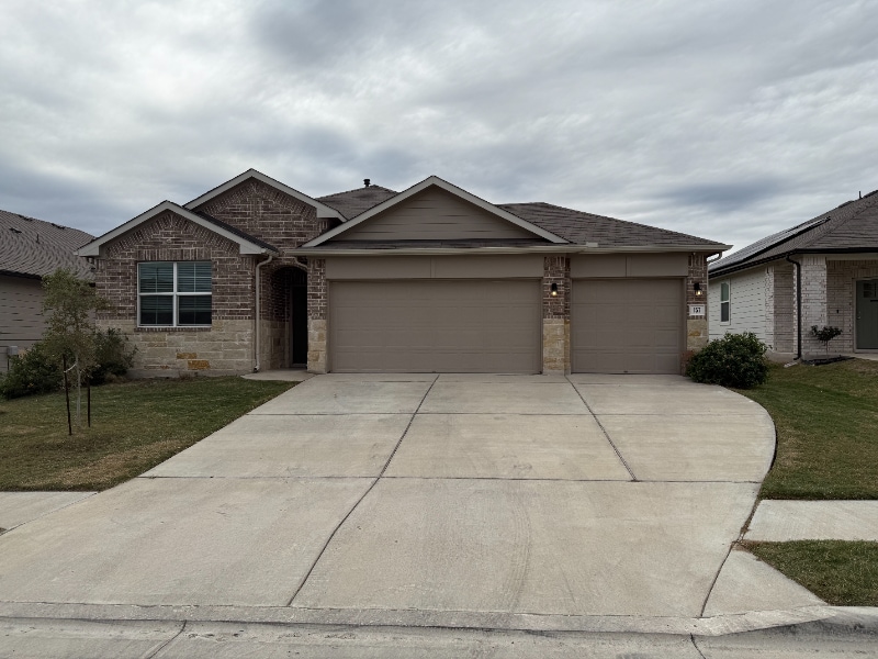 157 Jayden Dr in Niederwald, TX - Foto de edificio