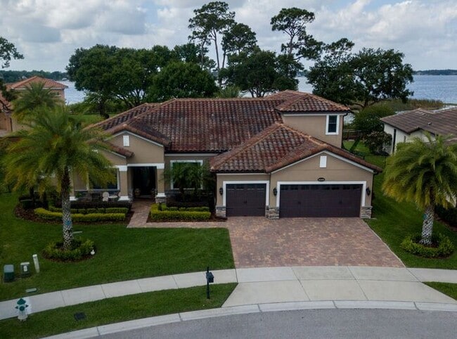 property at 4100 Isle Vista Ave
