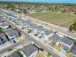 21331 SW 127th Ct in Miami, FL - Foto de edificio - Building Photo