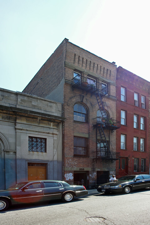 223 15th St in Brooklyn, NY - Building Photo