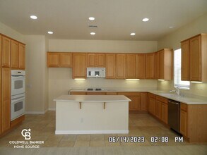 19301 Galloping Hill Rd in Apple Valley, CA - Building Photo - Building Photo